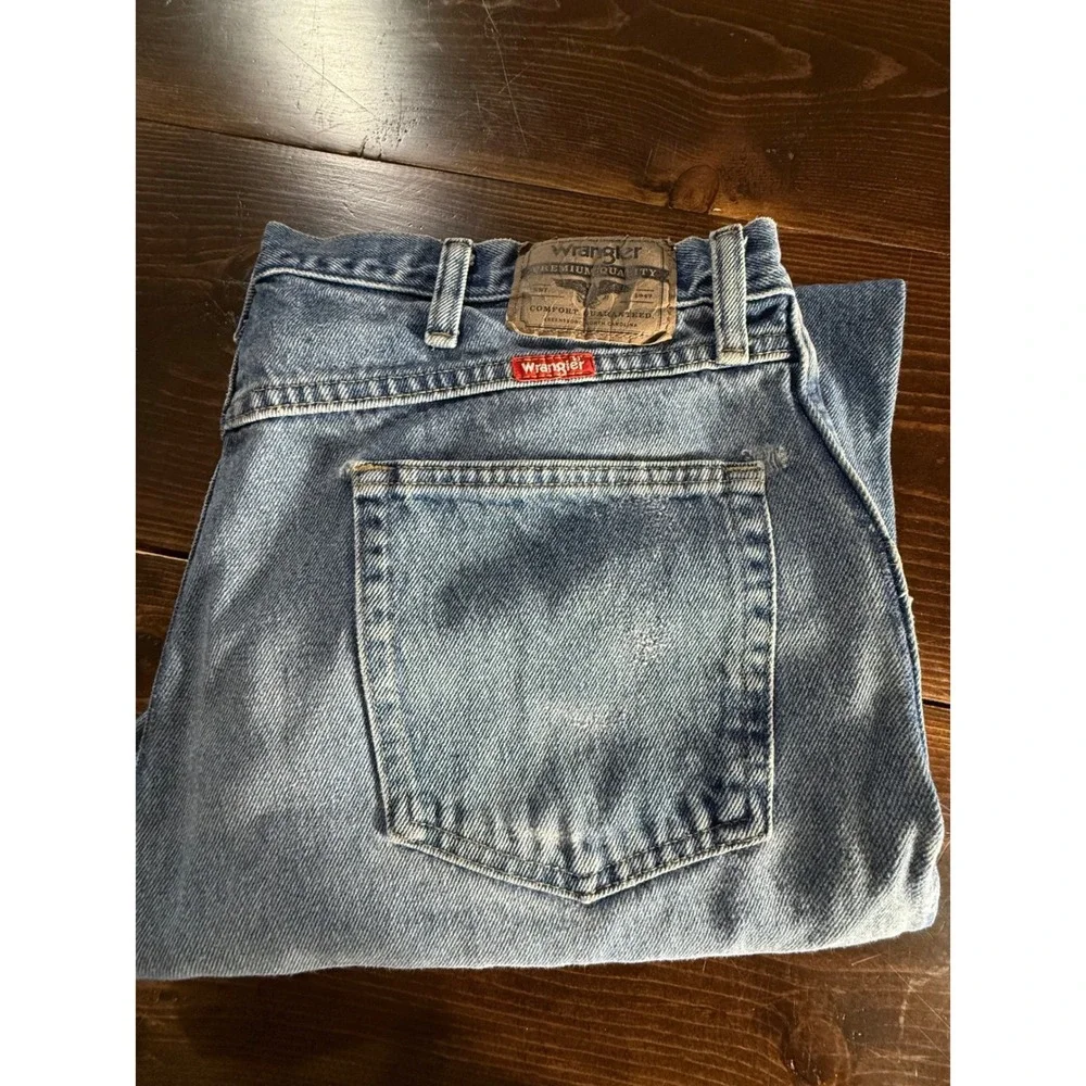 Wrangler Regular Fit Mens Jeans 38x30 Blue Denim 965T1DS Mid Wash Straight Leg